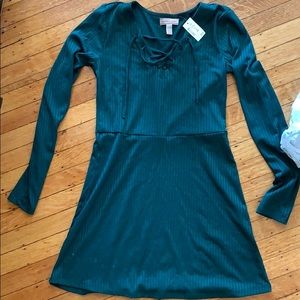 New worn cute dress.